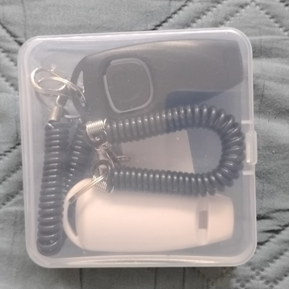 Pet Training Clickers - Picture 7 of 7
